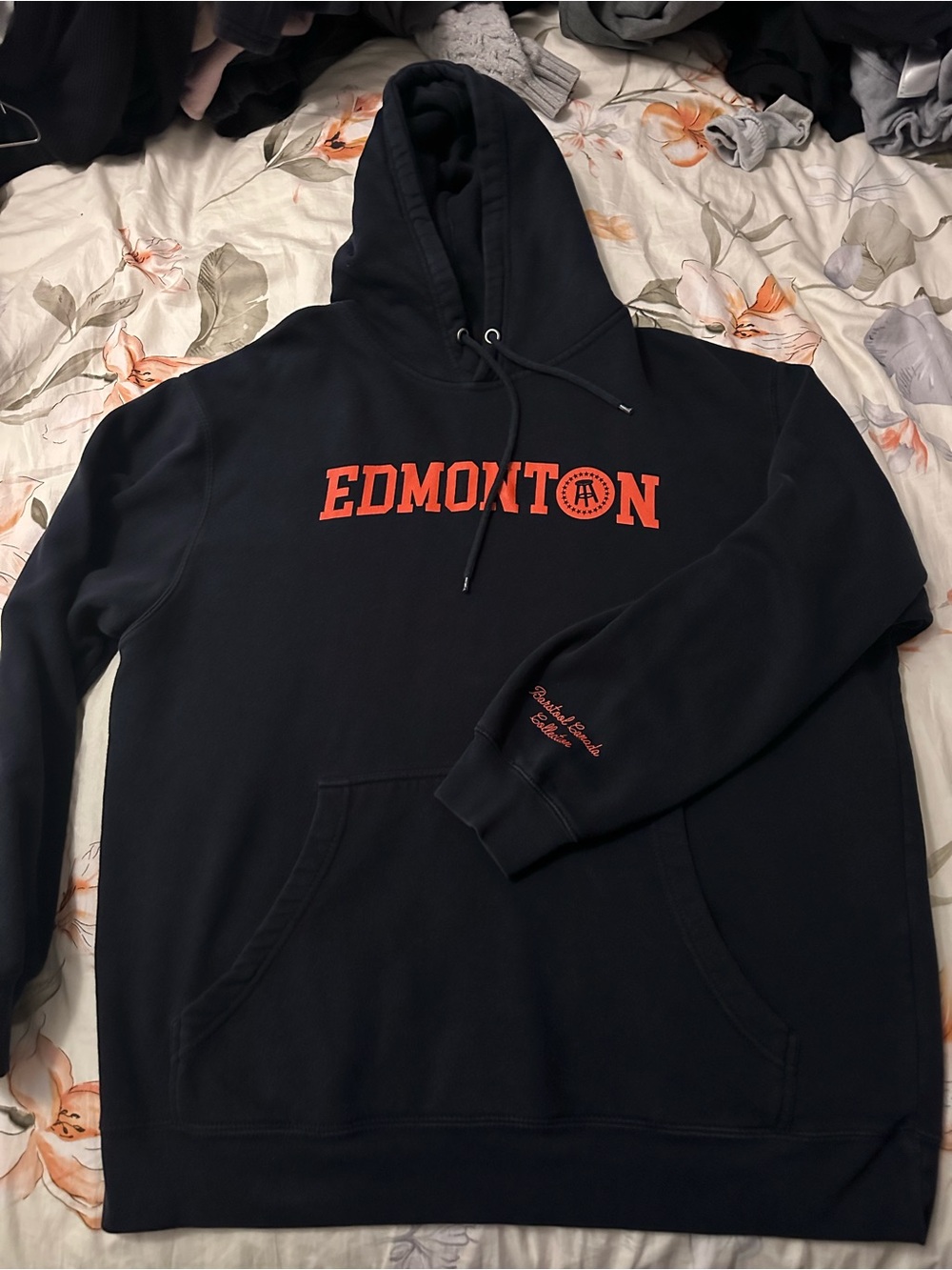 Edmonton Navy Hoodie with orange Logo - Casual Men's Pulloveru
